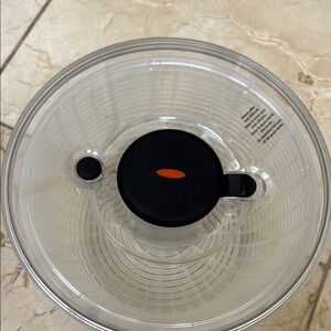 Clear Salad Spinner with Black Lid